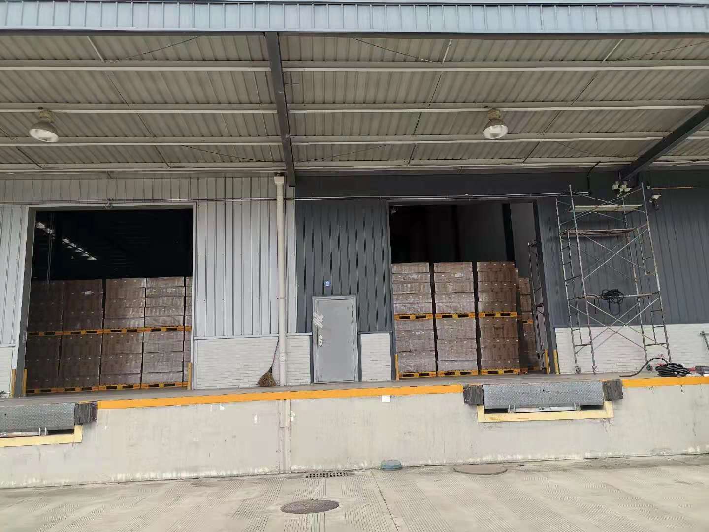 倉庫智能視頻監(jiān)控系統(tǒng)安裝 倉庫智能視頻監(jiān)控系統(tǒng)安裝